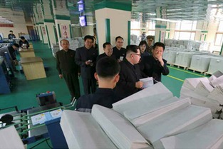 金正恩視察蒲公英作業本工廠，稱贊產品設計用心與活動策劃